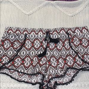 no boundaries flowy patterned shorts